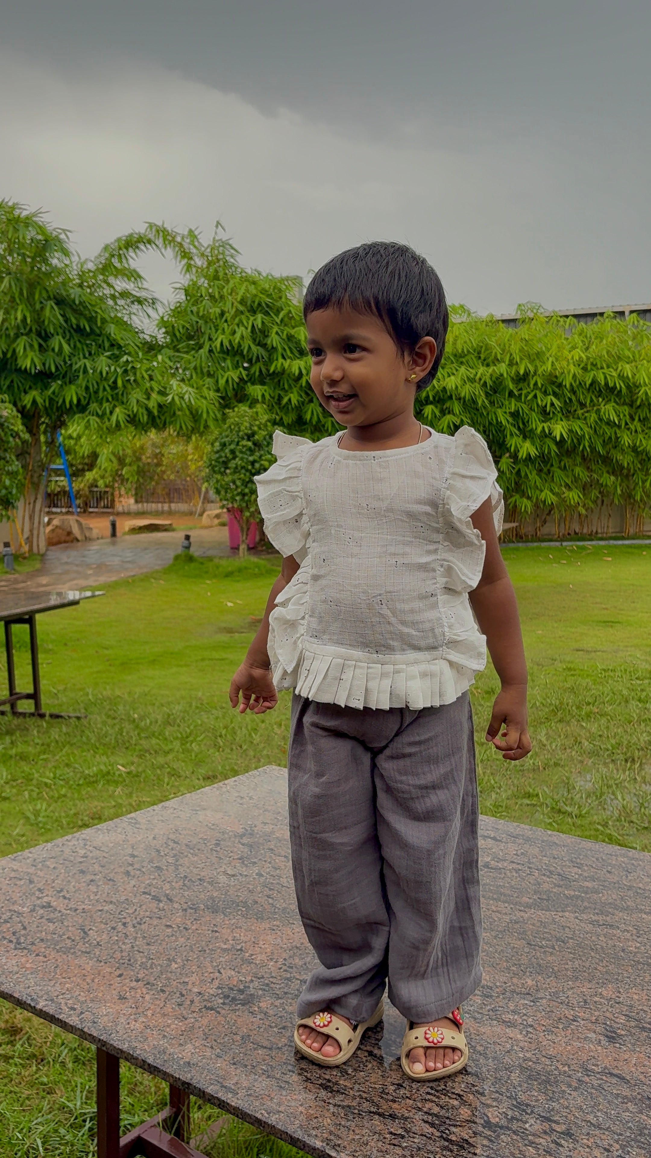 Girls Muslin pant set